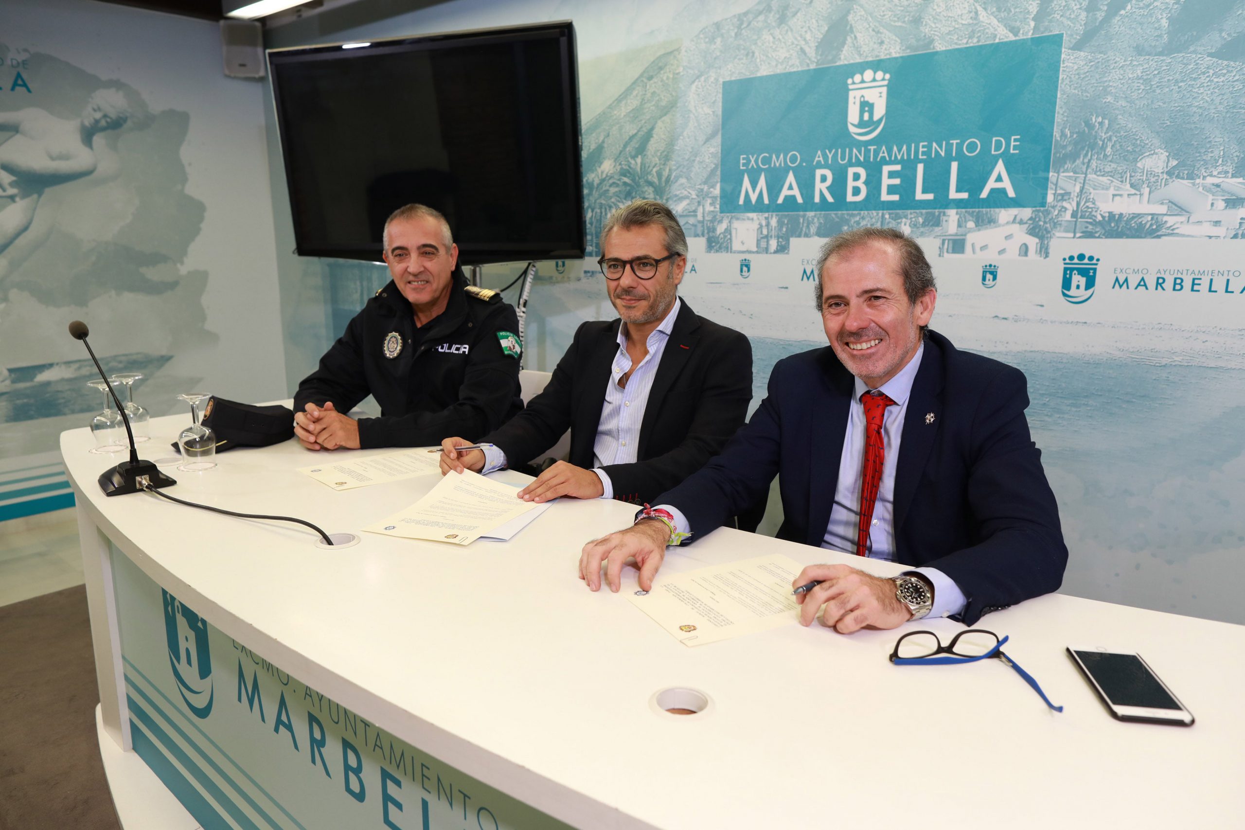 Ayuntamiento y Colegio de Abogados de Málaga firman un convenio pionero