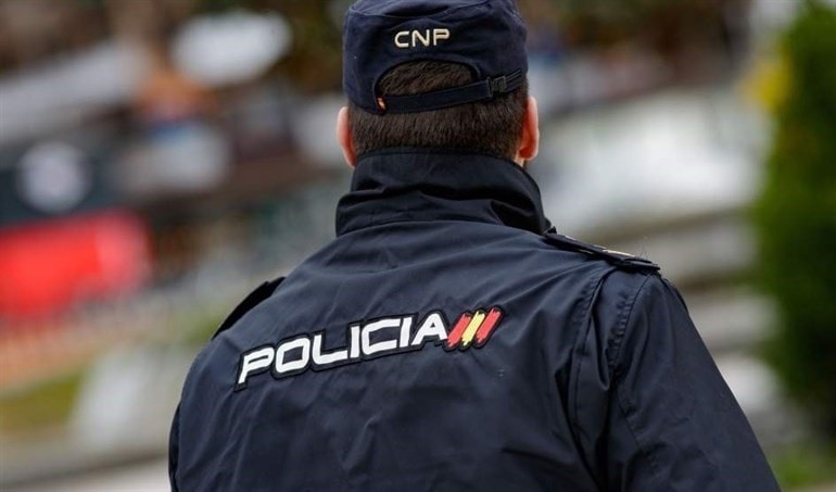 Detenidos por estafar 140.000 euros en falsas ventas de vehículos de lujo