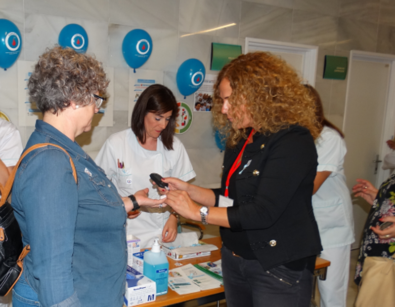 El Hospital Costa del Sol realiza una campaña para informar y concienciar sobre la diabetes