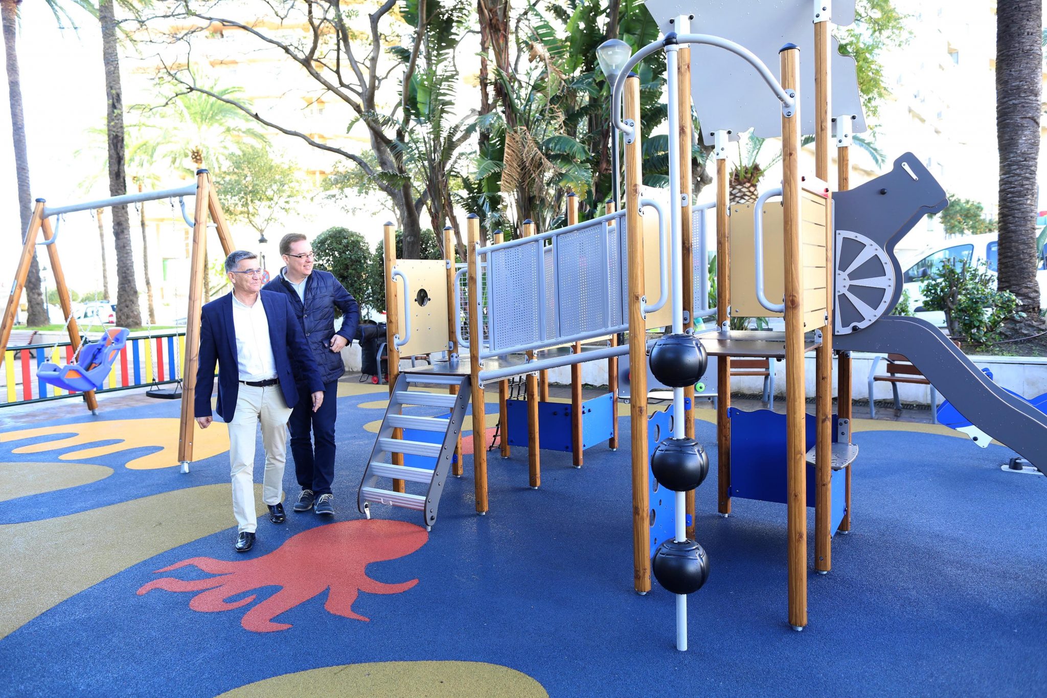 El Ayuntamiento pone en marcha un plan de mantenimiento de parques infantiles