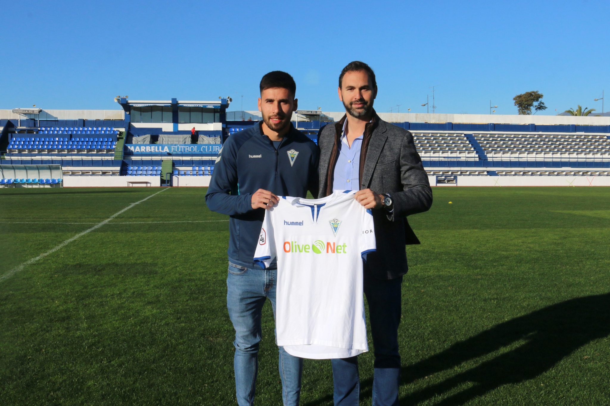 El defensa Dani Pérez llega al Marbella F.C. para “ayudar al equipo”