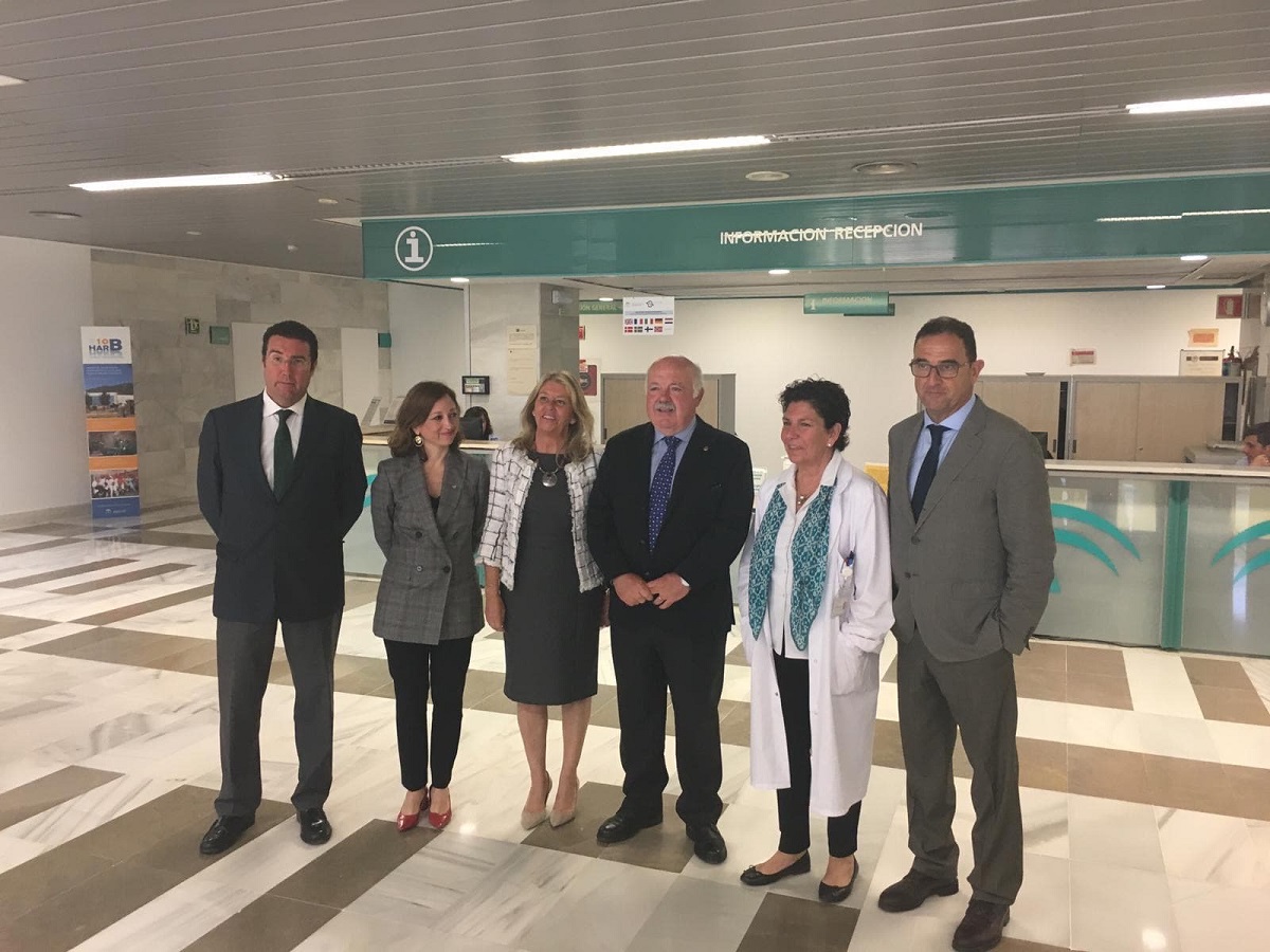 Aguirre visita el Hospital Costa del Sol y anuncia que ya se ha pagado los 12 millones para el rescate de las obras de ampliación
