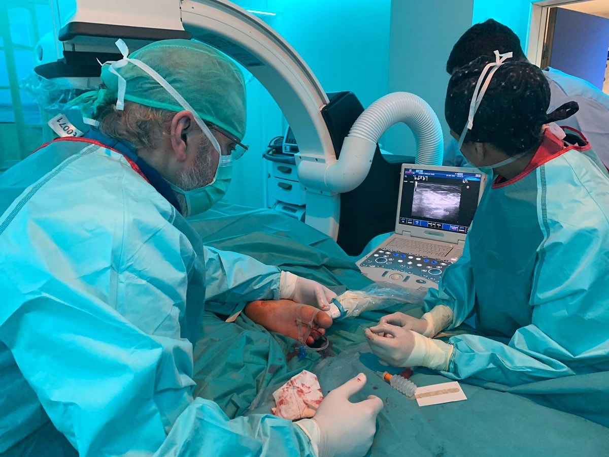 El Hospital Quirónsalud Marbella forma sobre malformaciones vasculares complejas