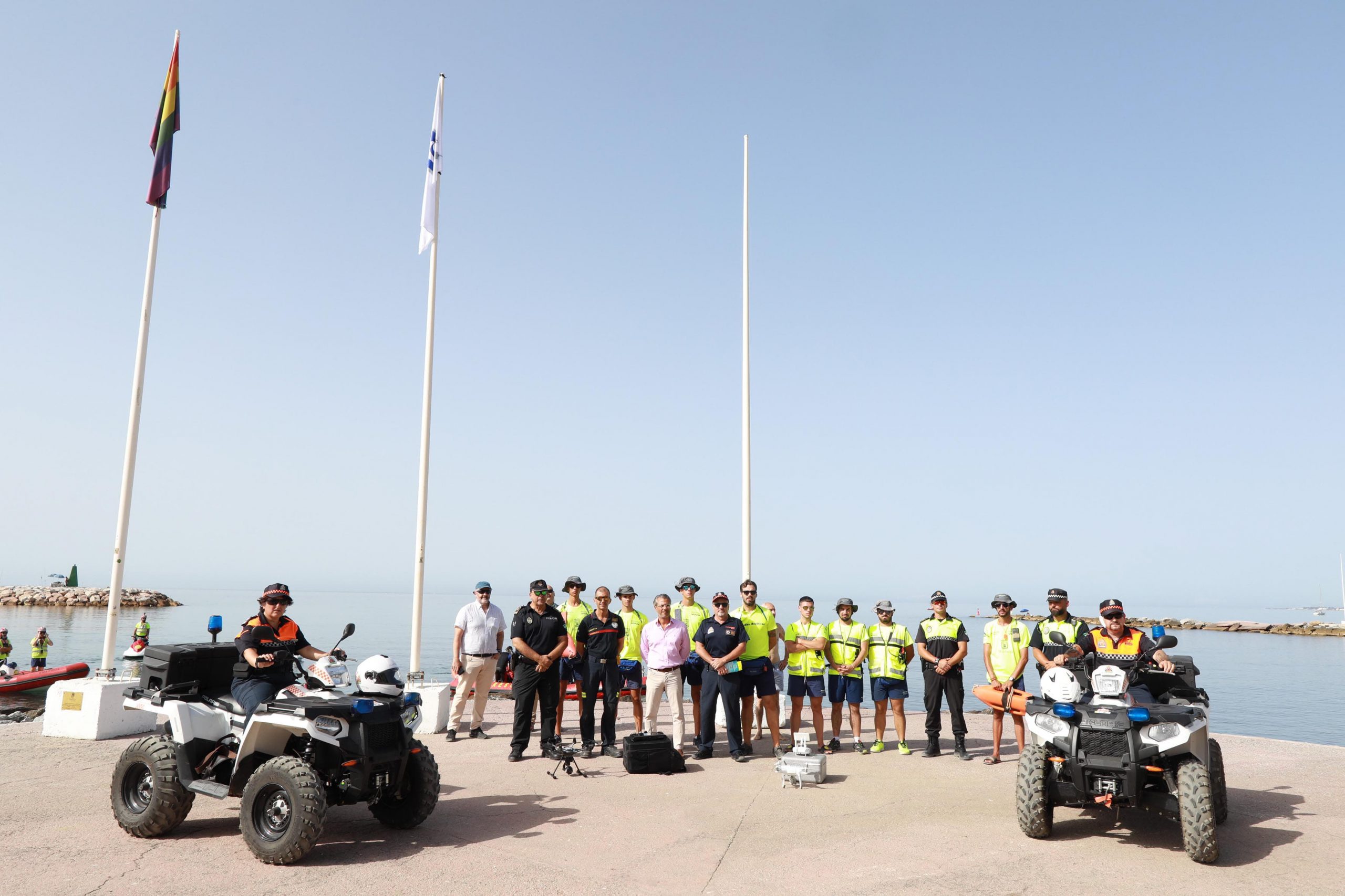 Más de 100 efectivos integran el dispositivo de emergencia en las playas de Marbella