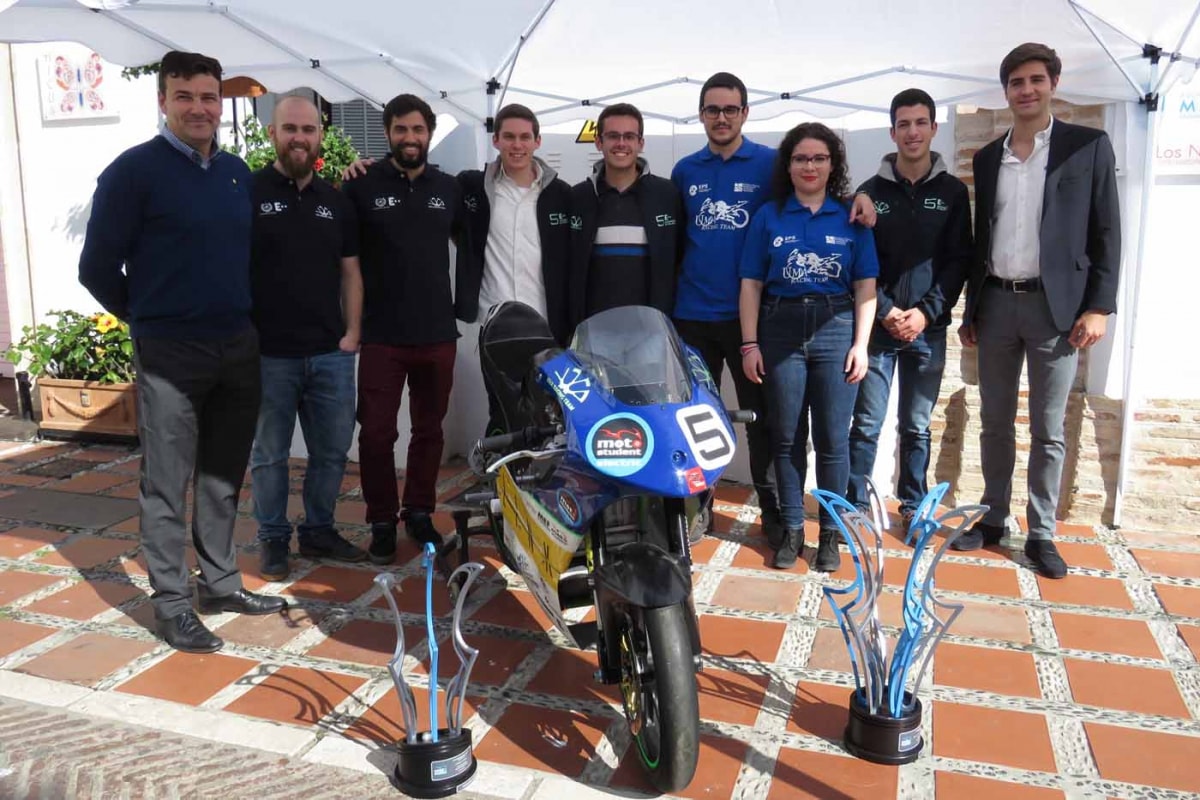 El Vivero de Empresas de Marbella acoge la presentación del proyecto de una moto eléctrica diseñada por alumnos de la UMA y que se alzó el pasado año con la victoria en una competición internacional
