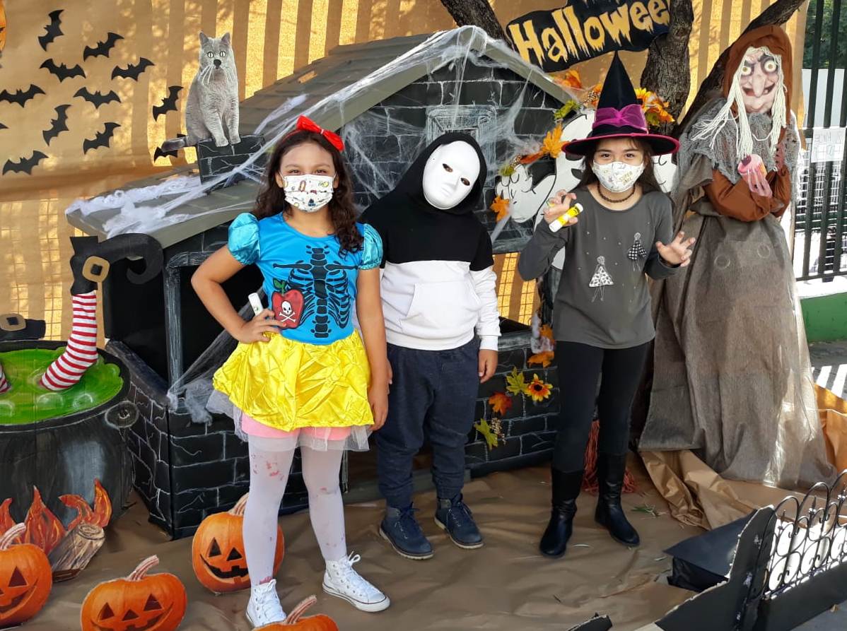 Terrorífica y original gymkana de Halloween en el Colegio Los Olivos